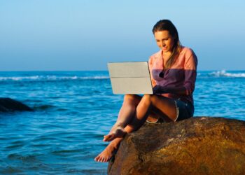 This is how you earn money while traveling