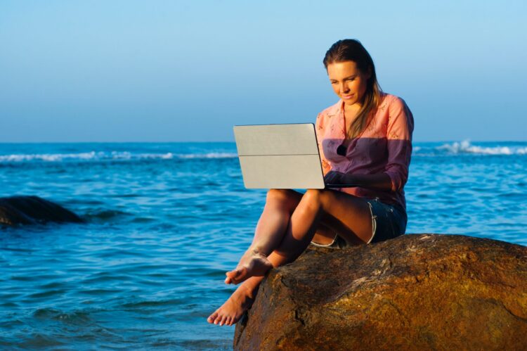 This is how you earn money while traveling