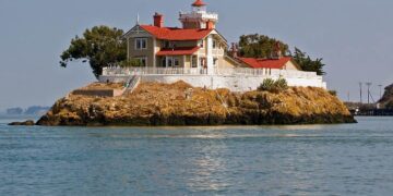 Would you live in a secluded lighthouse for a year for $130,000?