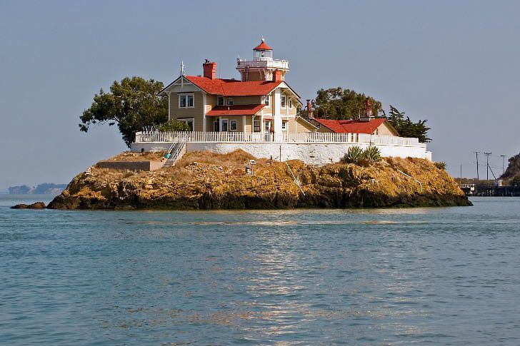 Would you live in a secluded lighthouse for a year for $130,000?