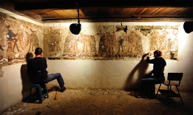 Mayan art found in a home reveals important historical notes