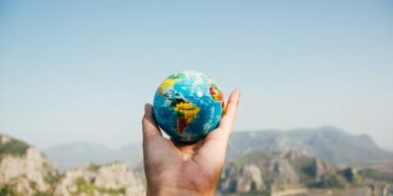 A 5-step guide to planning your trip around the world