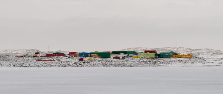 How difficult it will be to return to real life. Lessons from an explorer.