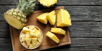 Is pineapple a healthy choice to eat?