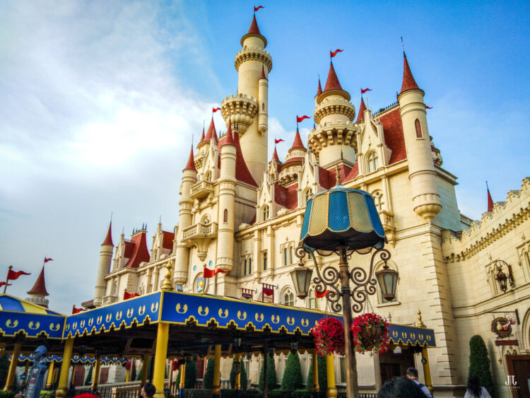 5 Ways to save on your journey to Disney World