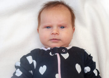 How to make baby passport photos