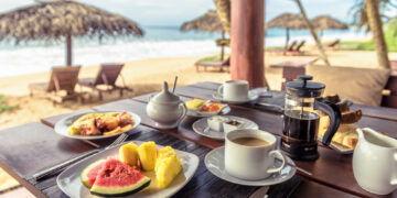 How to eat well on vacation without breaking the bank