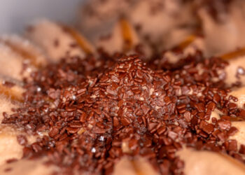 Savor the taste of the most expensive dessert