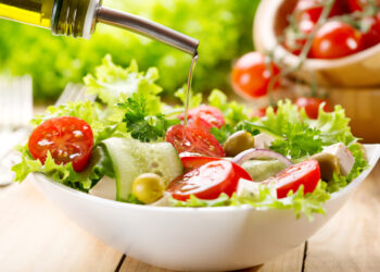 Five reasons your salad probably tastes better at a restaurant