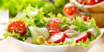 Five reasons your salad probably tastes better at a restaurant