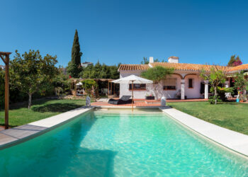Luxurious Home Suitable In Modern Vacation Homes