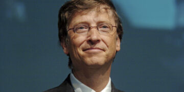 What billionaire Bill Gates keeps in his wallet may surprise you
