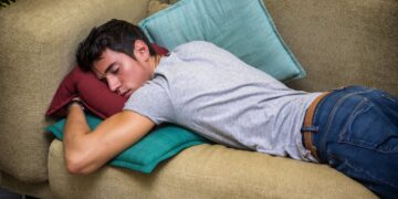 Why you should consider couch surfing for your next vacation
