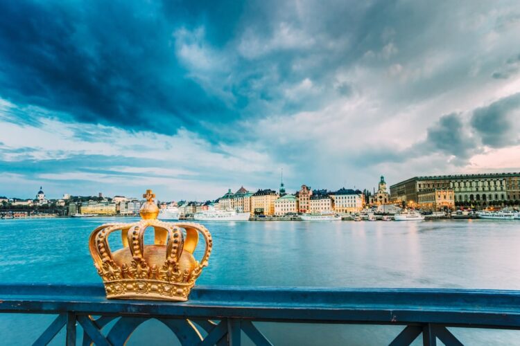 What are the oldest monarchies in the world?