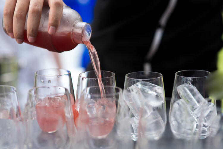 How to keep your ice tasting fresh and nice ?