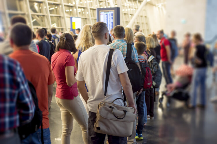 Tips to avoid long lines on the airport